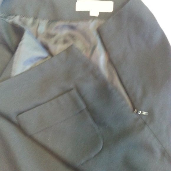 Ann Taylor Loft Black skirt size 8P with pockets - Picture 6 of 8